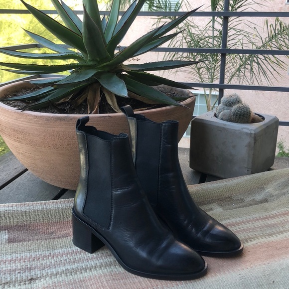 Alias Mae Gail Chelsea Boot Size 37 